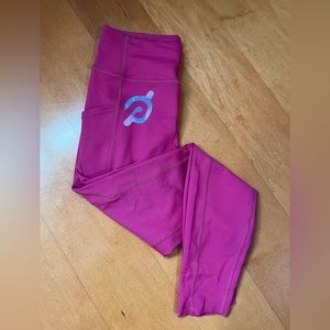 PELOTON hot pink leggings Size Medium